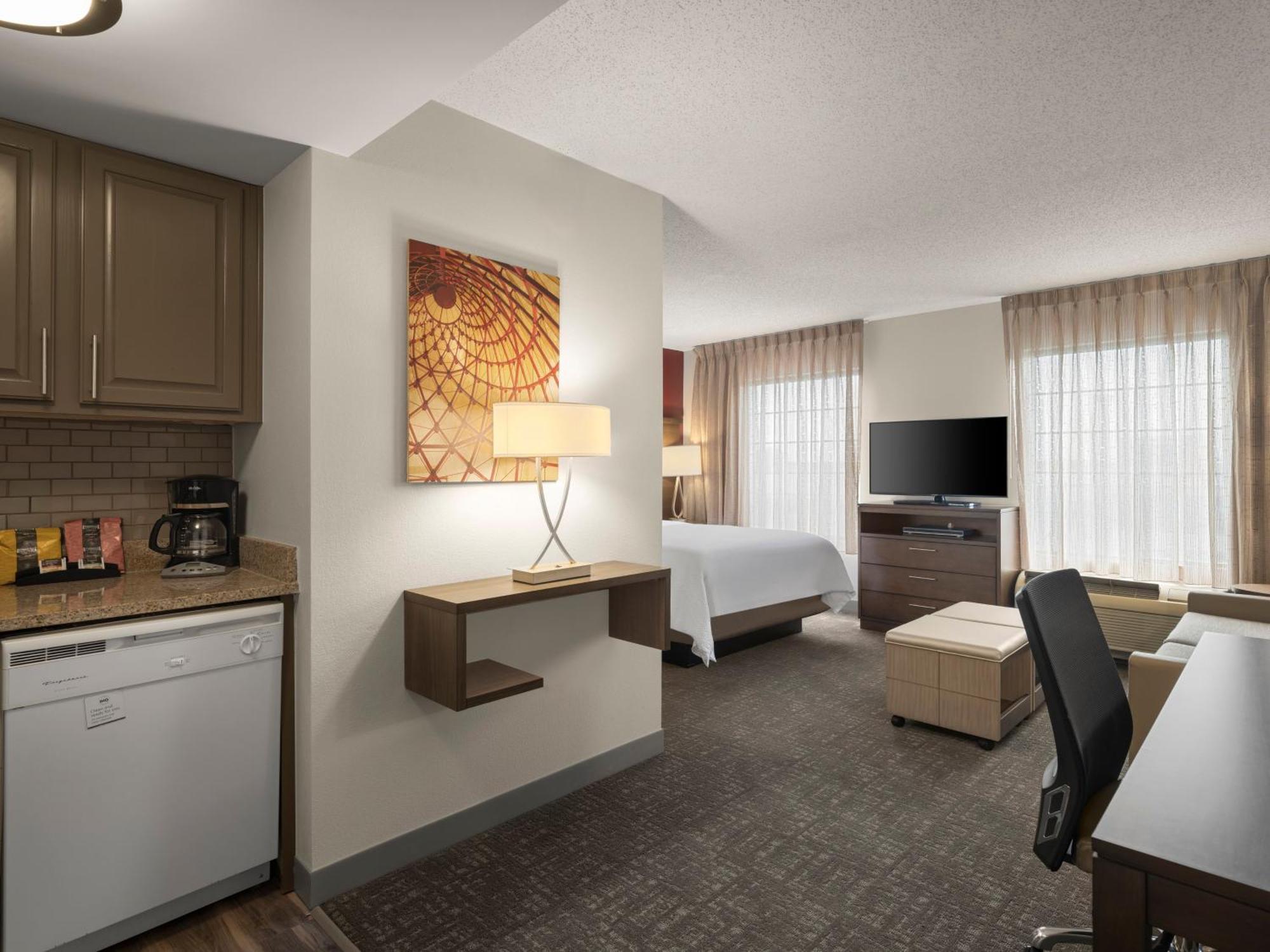 Staybridge Suites Indianapolis-Airport By Ihg Plainfield Bagian luar foto