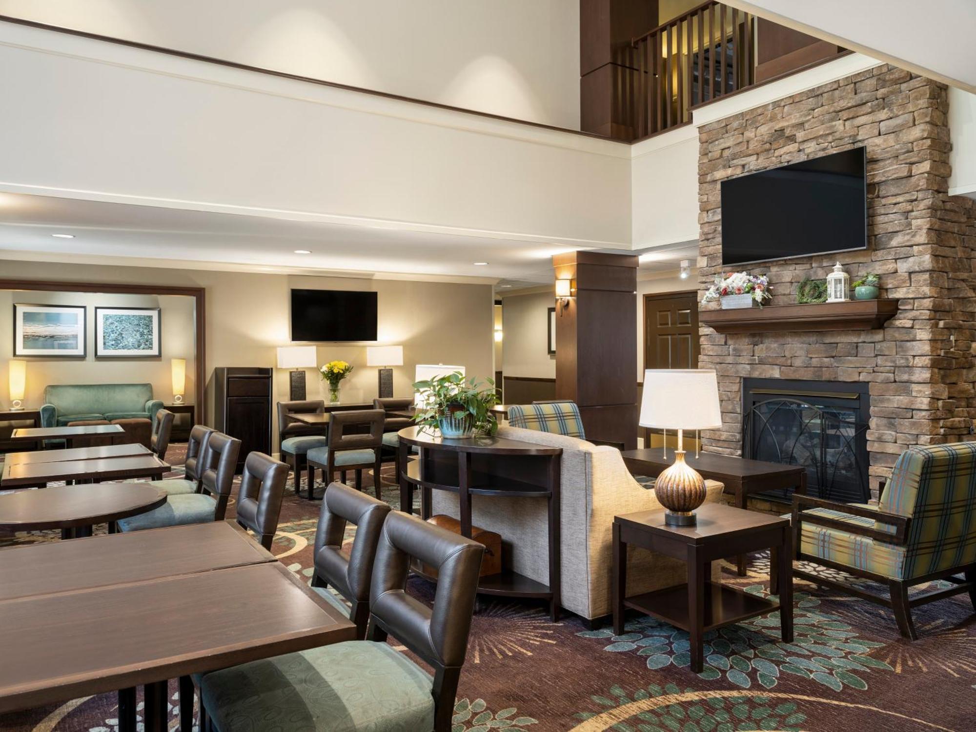 Staybridge Suites Indianapolis-Airport By Ihg Plainfield Bagian luar foto
