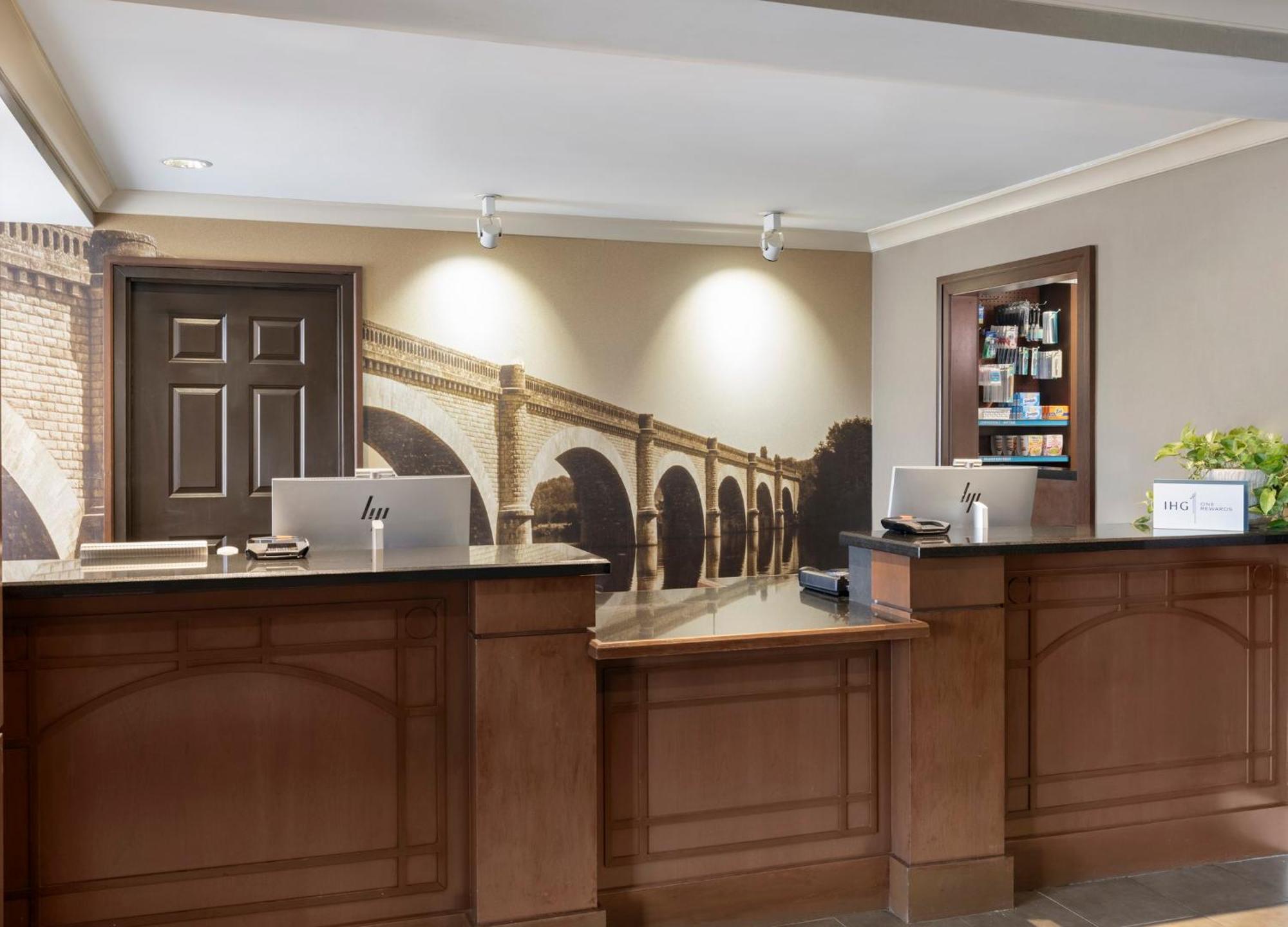 Staybridge Suites Indianapolis-Airport By Ihg Plainfield Bagian luar foto
