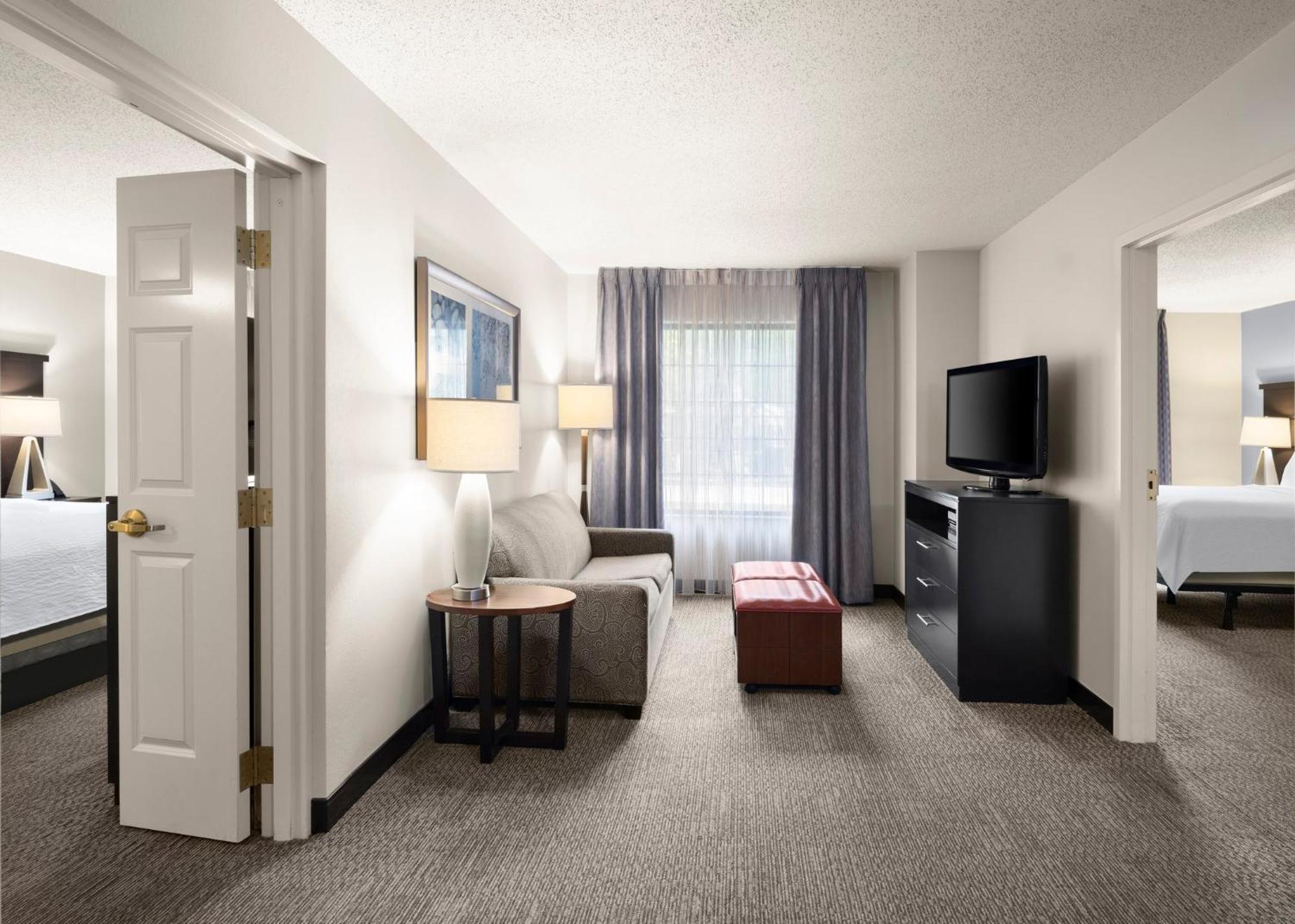 Staybridge Suites Indianapolis-Airport By Ihg Plainfield Bagian luar foto